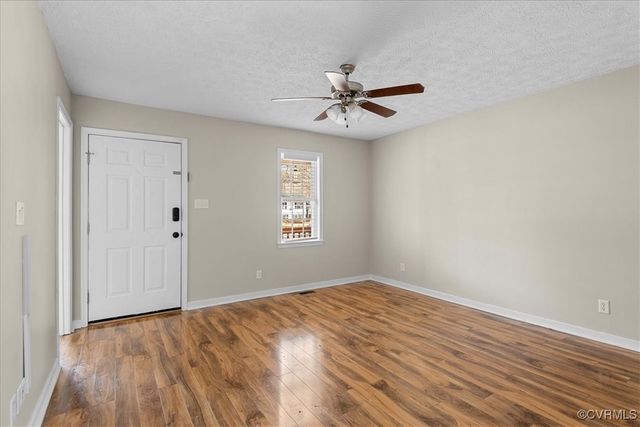 19917 Oakland Ave, Chesterfield, VA 23834