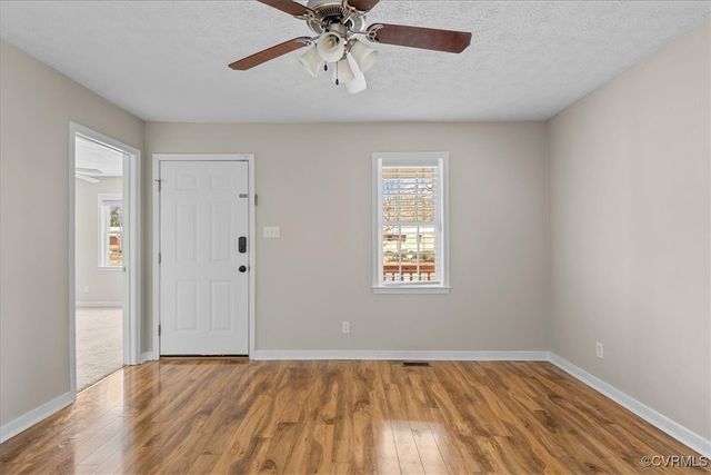 19917 Oakland Ave, Chesterfield, VA 23834