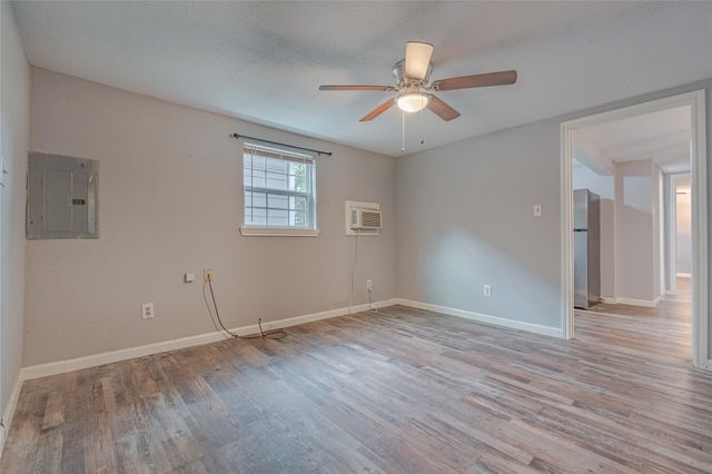 4206 Walker Street B, Houston, TX 77023