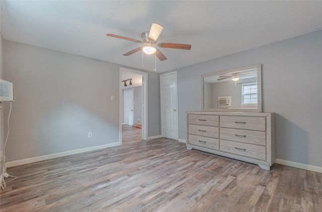 4206 Walker Street B, Houston, TX 77023