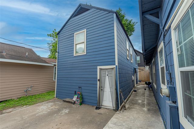4206 Walker Street B, Houston, TX 77023