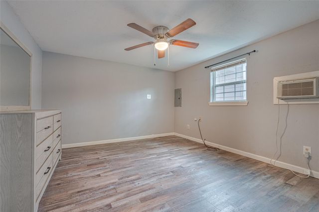 4206 Walker Street B, Houston, TX 77023