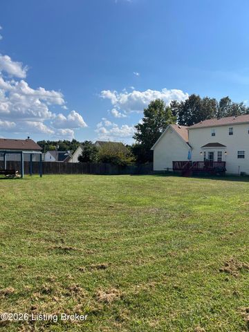4900 S Woodland Dr, Radcliff, KY 40160