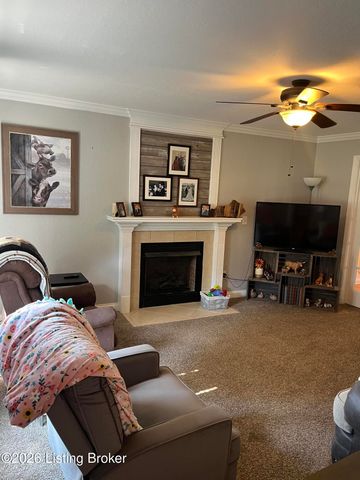 4900 S Woodland Dr, Radcliff, KY 40160