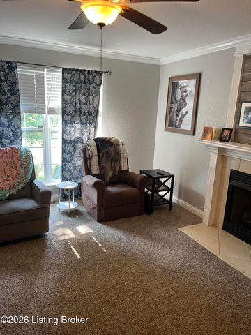 4900 S Woodland Dr, Radcliff, KY 40160