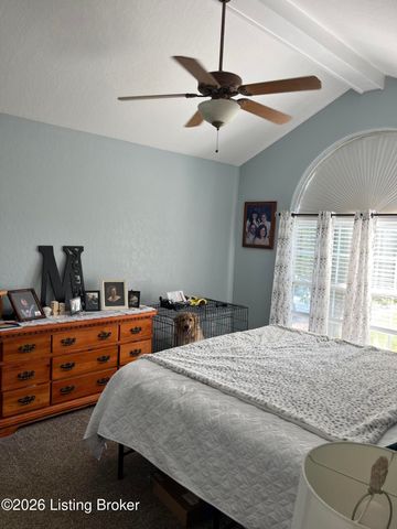 4900 S Woodland Dr, Radcliff, KY 40160