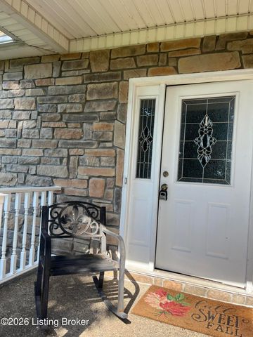 4900 S Woodland Dr, Radcliff, KY 40160
