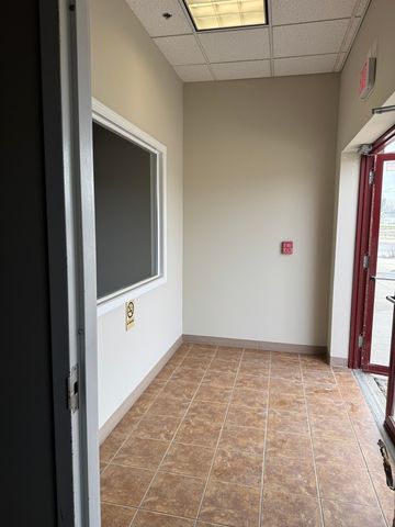 601 W Army Trail Boulevard C, Addison, IL 60101