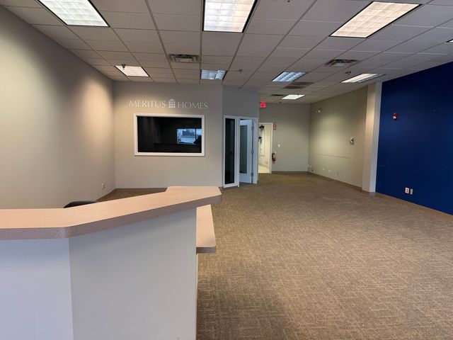 601 W Army Trail Boulevard C, Addison, IL 60101