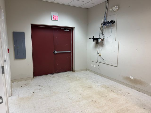 601 W Army Trail Boulevard C, Addison, IL 60101