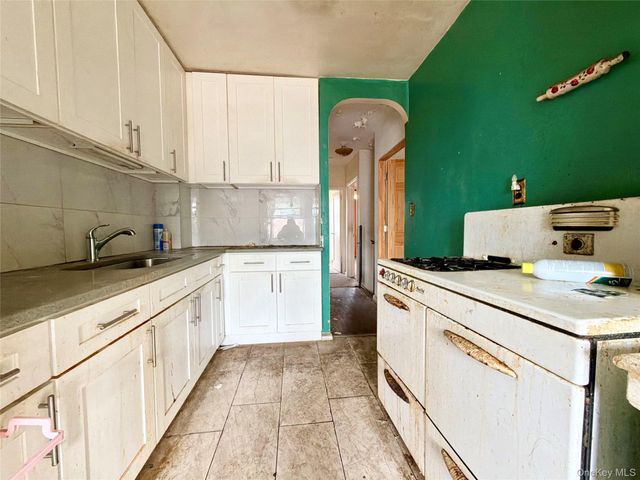 135-31 117th Street, South Ozone Park, NY 11420