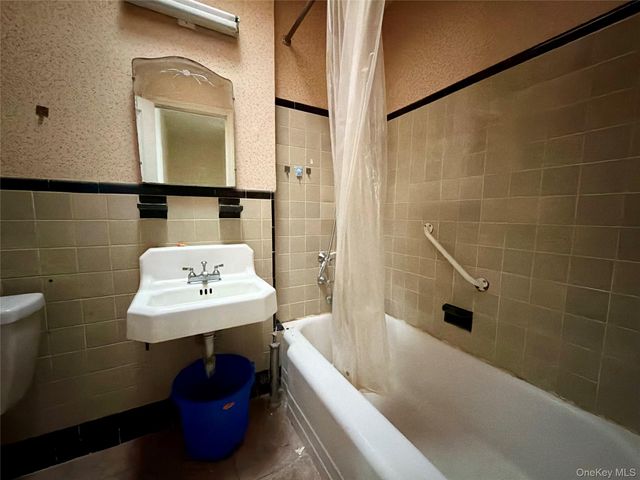 135-31 117th Street, South Ozone Park, NY 11420