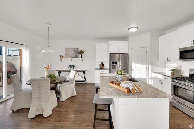 437 S BURR OAK LN, Saratoga Springs, UT 84045