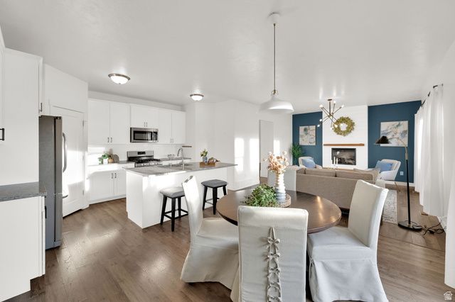 437 S BURR OAK LN, Saratoga Springs, UT 84045