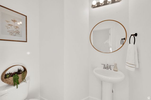 437 S BURR OAK LN, Saratoga Springs, UT 84045