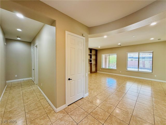 7404 Eggshell Drive, North Las Vegas, NV 89084