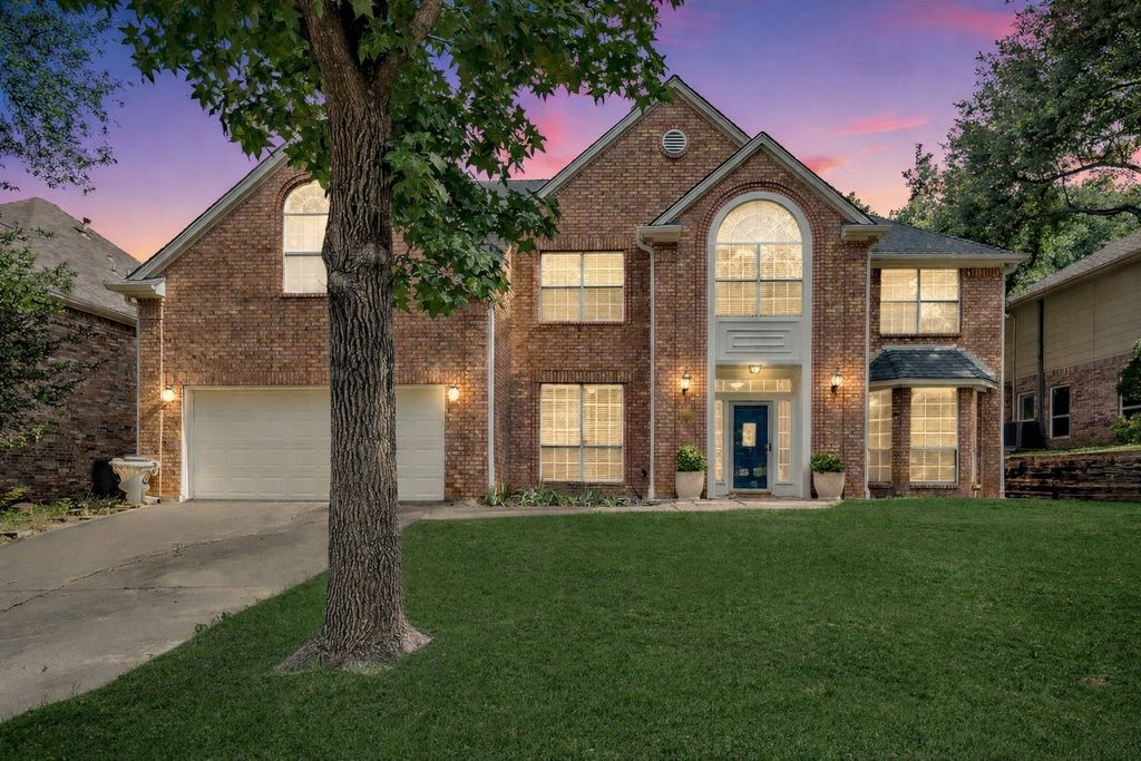 1803 Haydenbend Circle, Grapevine, TX 76051 — exterior