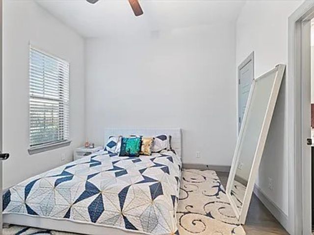 1390 Arch Place, Dallas, TX 75215