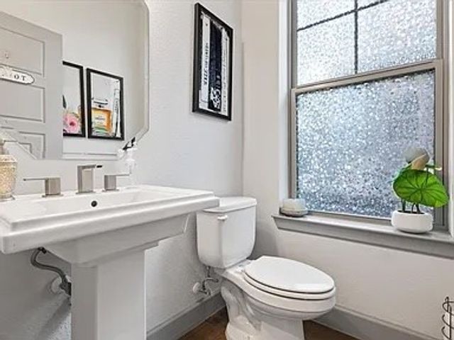 1390 Arch Place, Dallas, TX 75215