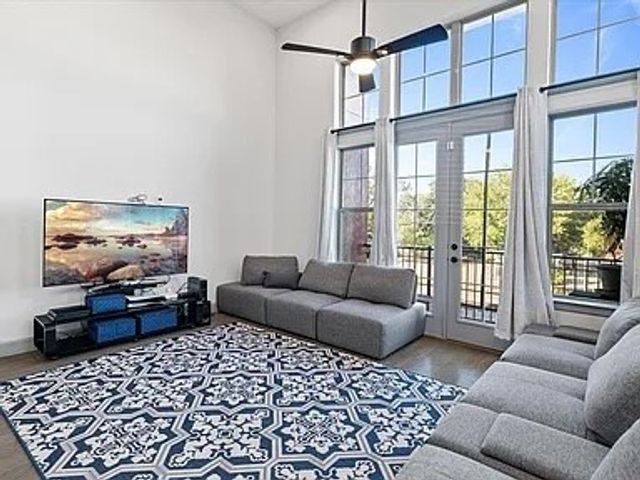 1390 Arch Place, Dallas, TX 75215