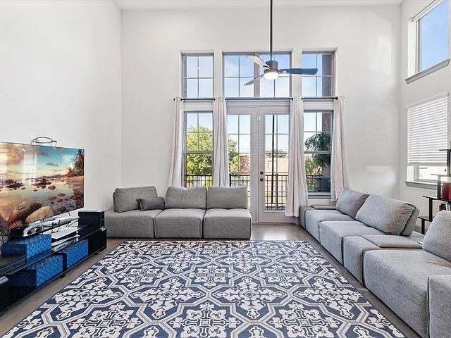 1390 Arch Place, Dallas, TX 75215