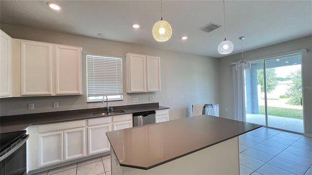 16466 GLASSY LOCH LOOP, Clermont, FL 34714