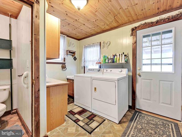 37 SEYMOUR DR, Myerstown, PA 17067