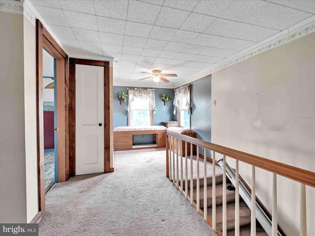 37 SEYMOUR DR, Myerstown, PA 17067