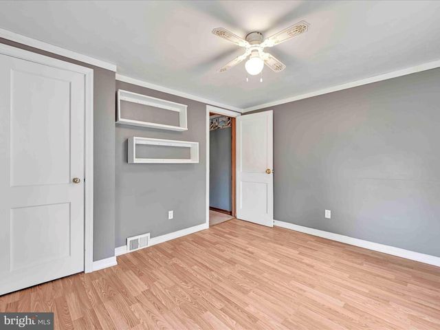 37 SEYMOUR DR, Myerstown, PA 17067