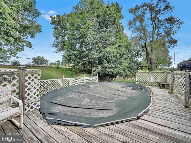 37 SEYMOUR DR, Myerstown, PA 17067