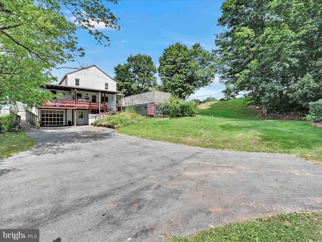 37 SEYMOUR DR, Myerstown, PA 17067