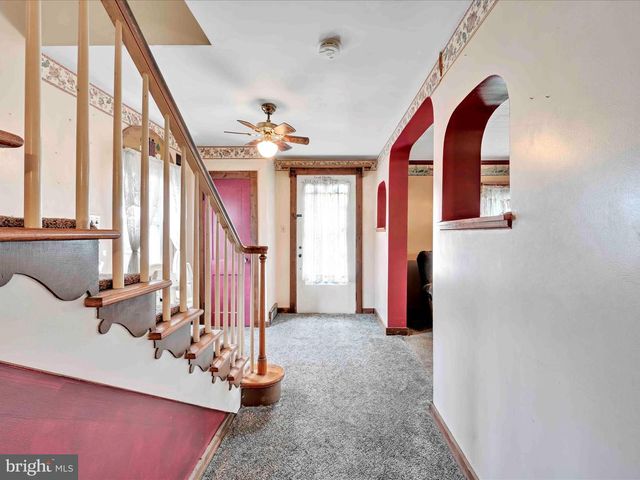 37 SEYMOUR DR, Myerstown, PA 17067