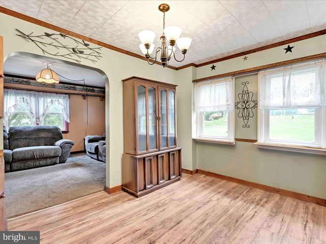 37 SEYMOUR DR, Myerstown, PA 17067