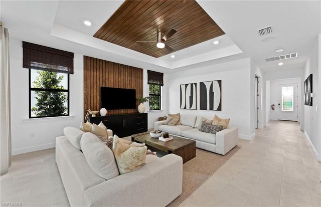 10141 Seaside WAY, Bonita Springs, FL 34135