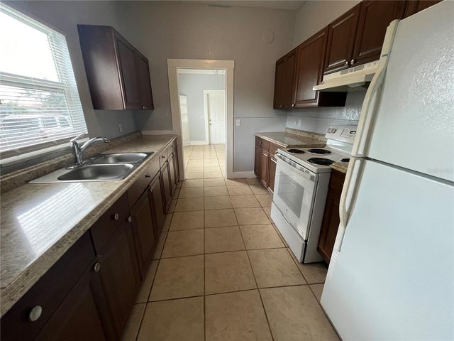 713 W MYRTLE STREET, Lakeland, FL 33815