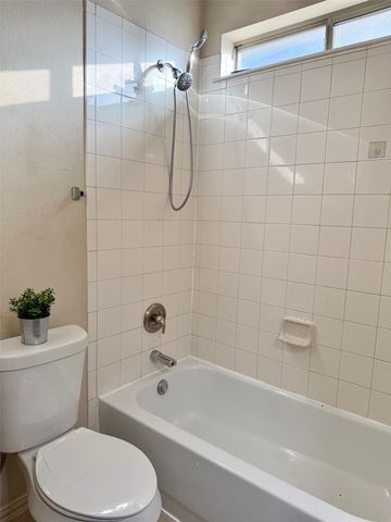 1022 Parkwood Drive, Cedar Hill, TX 75104