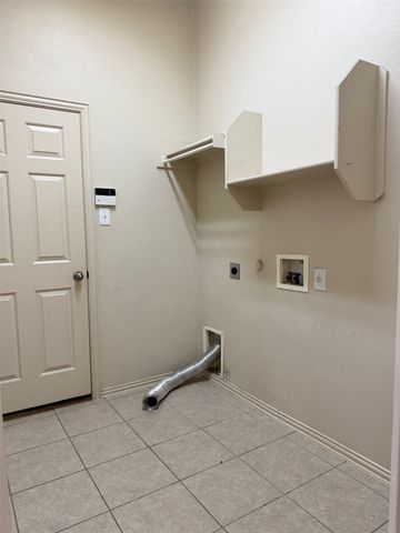 1022 Parkwood Drive, Cedar Hill, TX 75104