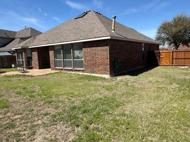1022 Parkwood Drive, Cedar Hill, TX 75104