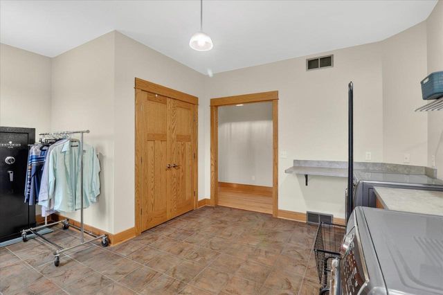 W6383 Hackbarth Road, Fort Atkinson, WI 53538