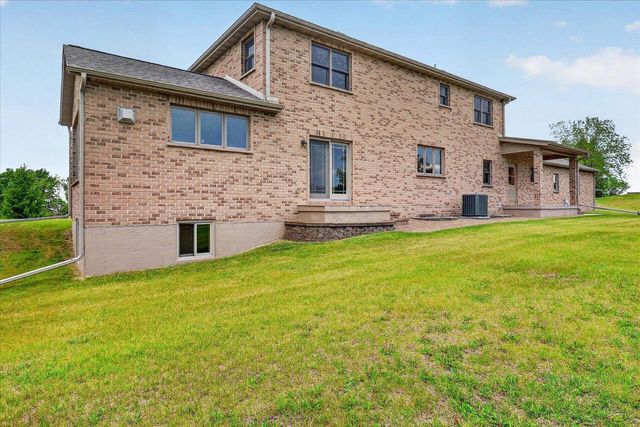 W6383 Hackbarth Road, Fort Atkinson, WI 53538