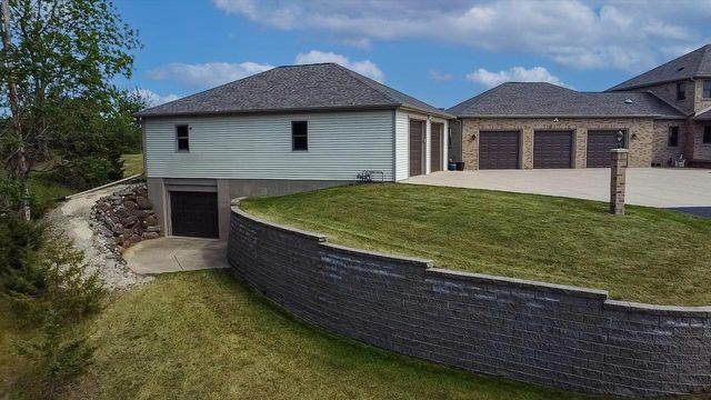 W6383 Hackbarth Road, Fort Atkinson, WI 53538
