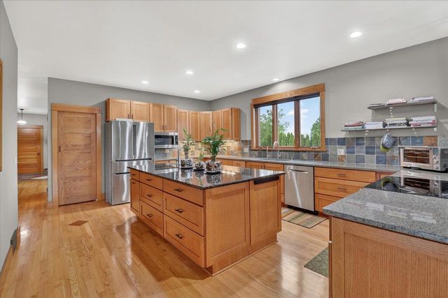 W6383 Hackbarth Road, Fort Atkinson, WI 53538