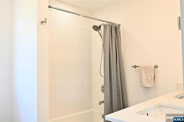 43 Lisa Court, North Haledon, NJ 07508