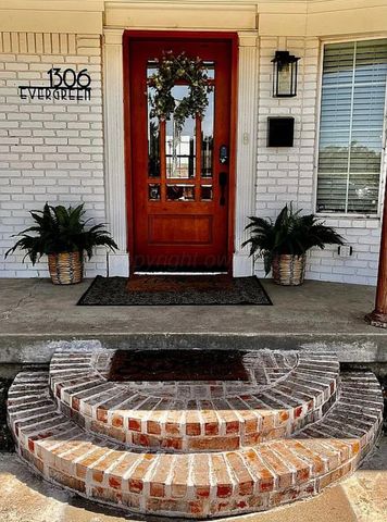 1306 Evergreen Street, Borger, TX 79007
