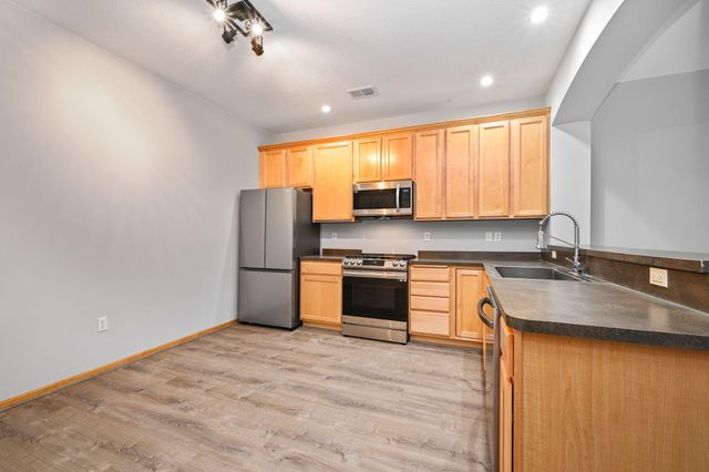 1550 Zarthan Avenue S 506, Saint Louis Park, MN 55416