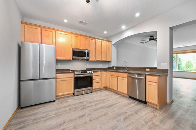 1550 Zarthan Avenue S 506, Saint Louis Park, MN 55416