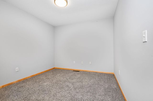 1550 Zarthan Avenue S 506, Saint Louis Park, MN 55416