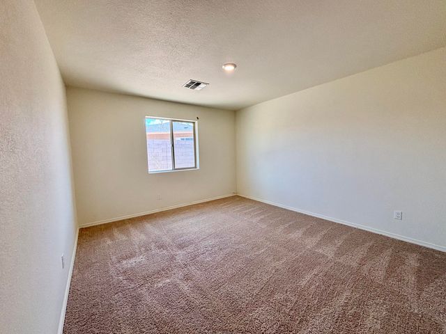 904 Camino De Las Violeta, Belen, NM 87002