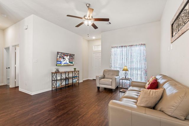 250 Brocks Lane, Montgomery, TX 77356