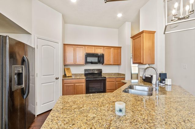 250 Brocks Lane, Montgomery, TX 77356